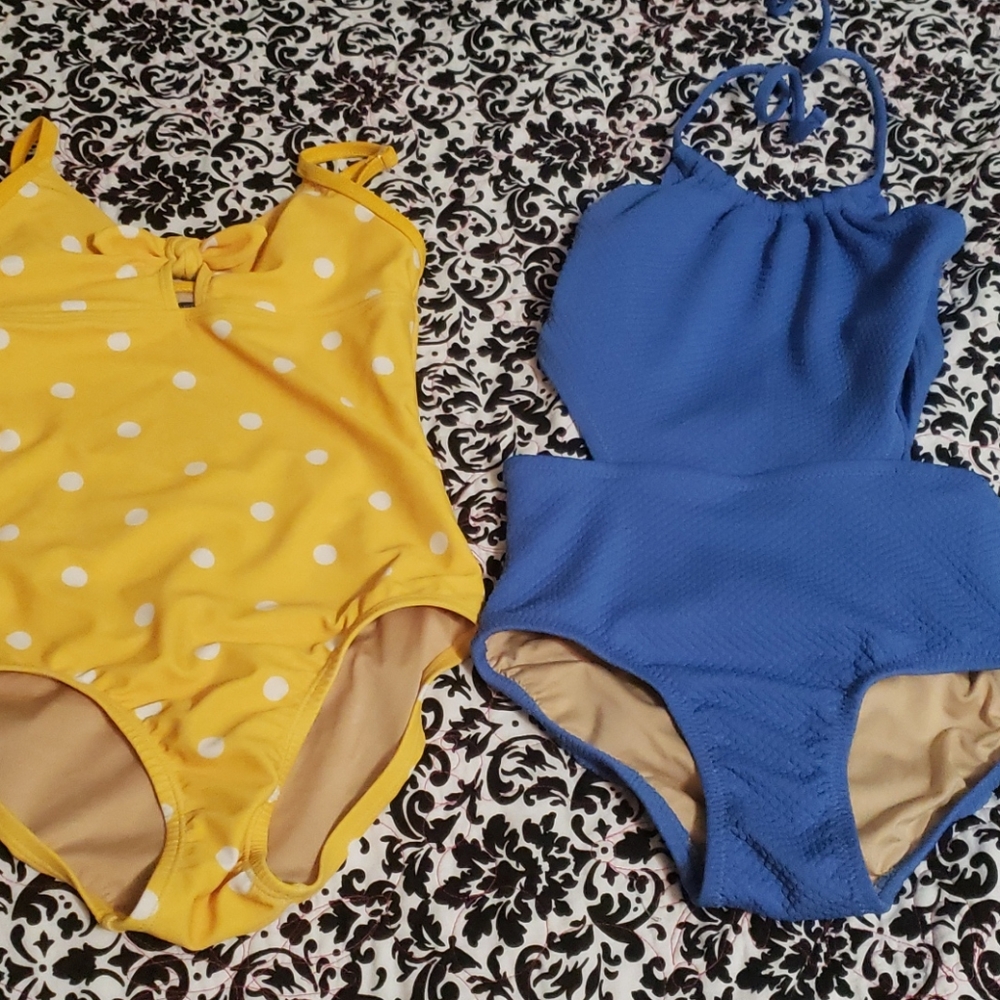 Old Navy girls small swimsuits (2)